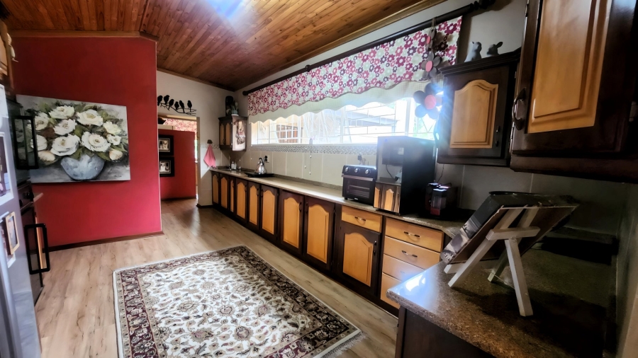 5 Bedroom Property for Sale in Doringkruin North West